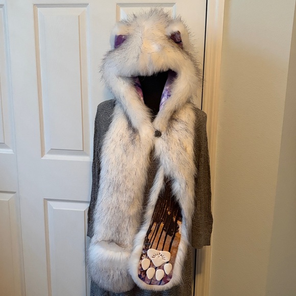 SpiritHoods Accessories - SpiritHoods White Faux Fur Hood with Kitty Ears Collectors Edition